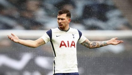  热刺主帅孔蒂赛后发布会怒辞职  