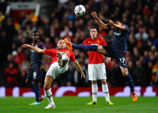  汉诺威96边路传中制胜，两翼齐飞掌控比赛节奏