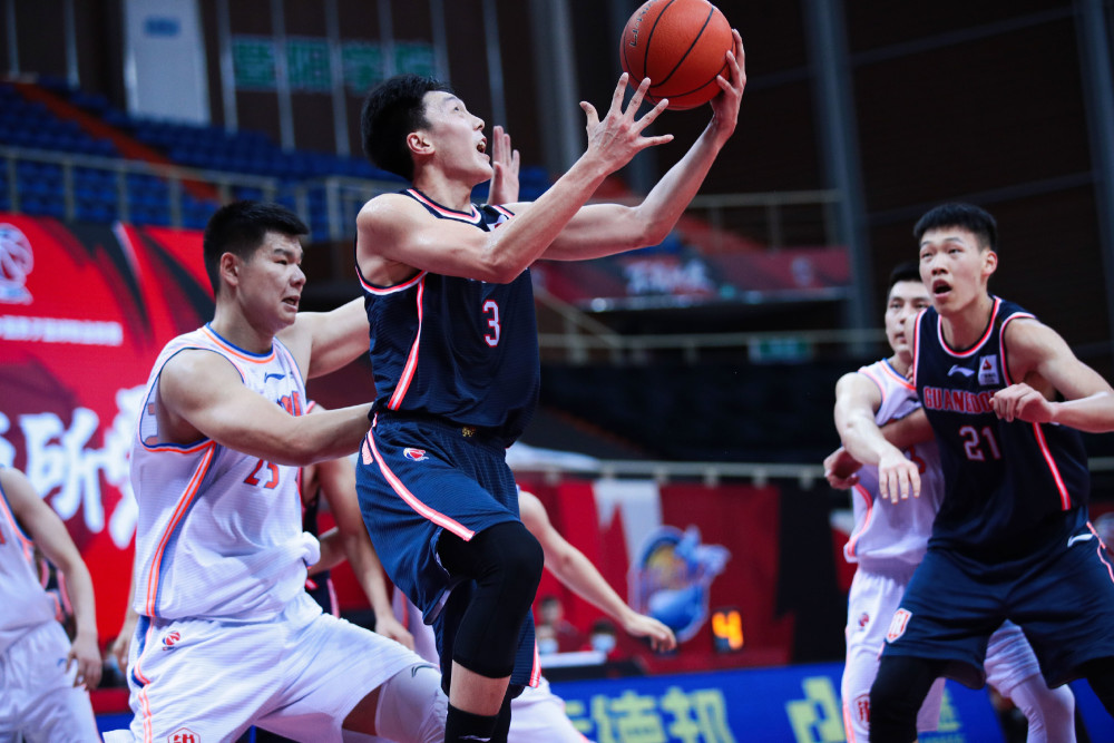  巴黎圣曼巨星轮休，替补阵容仍展冠军底蕴